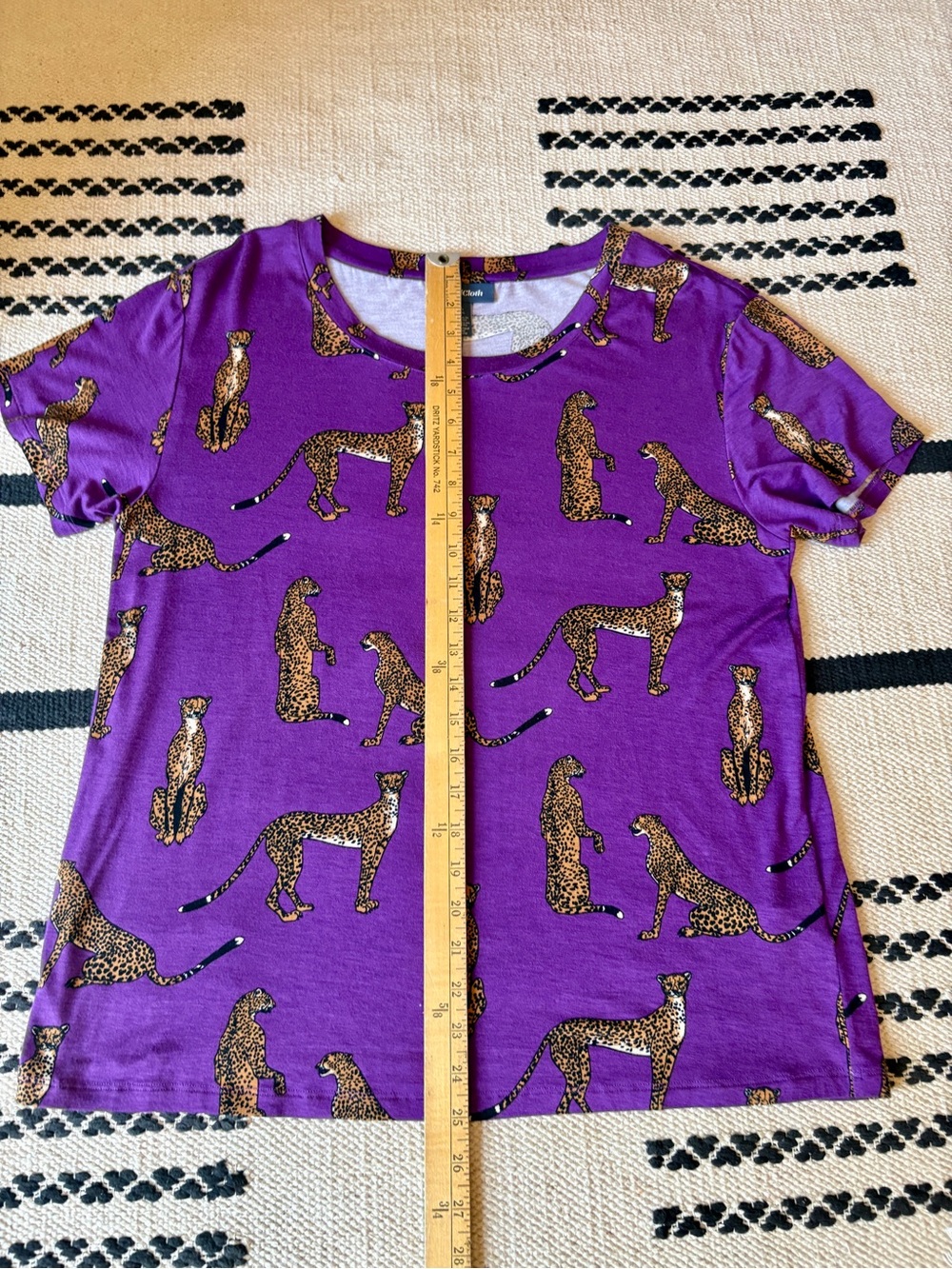 Purple ModCloth  Cheetah Print Short Sleeve Tee SZ L - Picture 5 of 7
